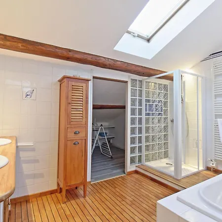 Le Guerin - Parking Et Centre Apartamento